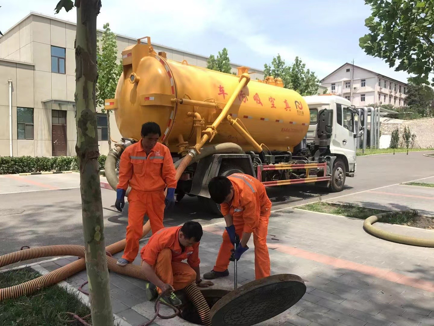 道外化粪池清理与5-8吨吸粪车施工效率分析